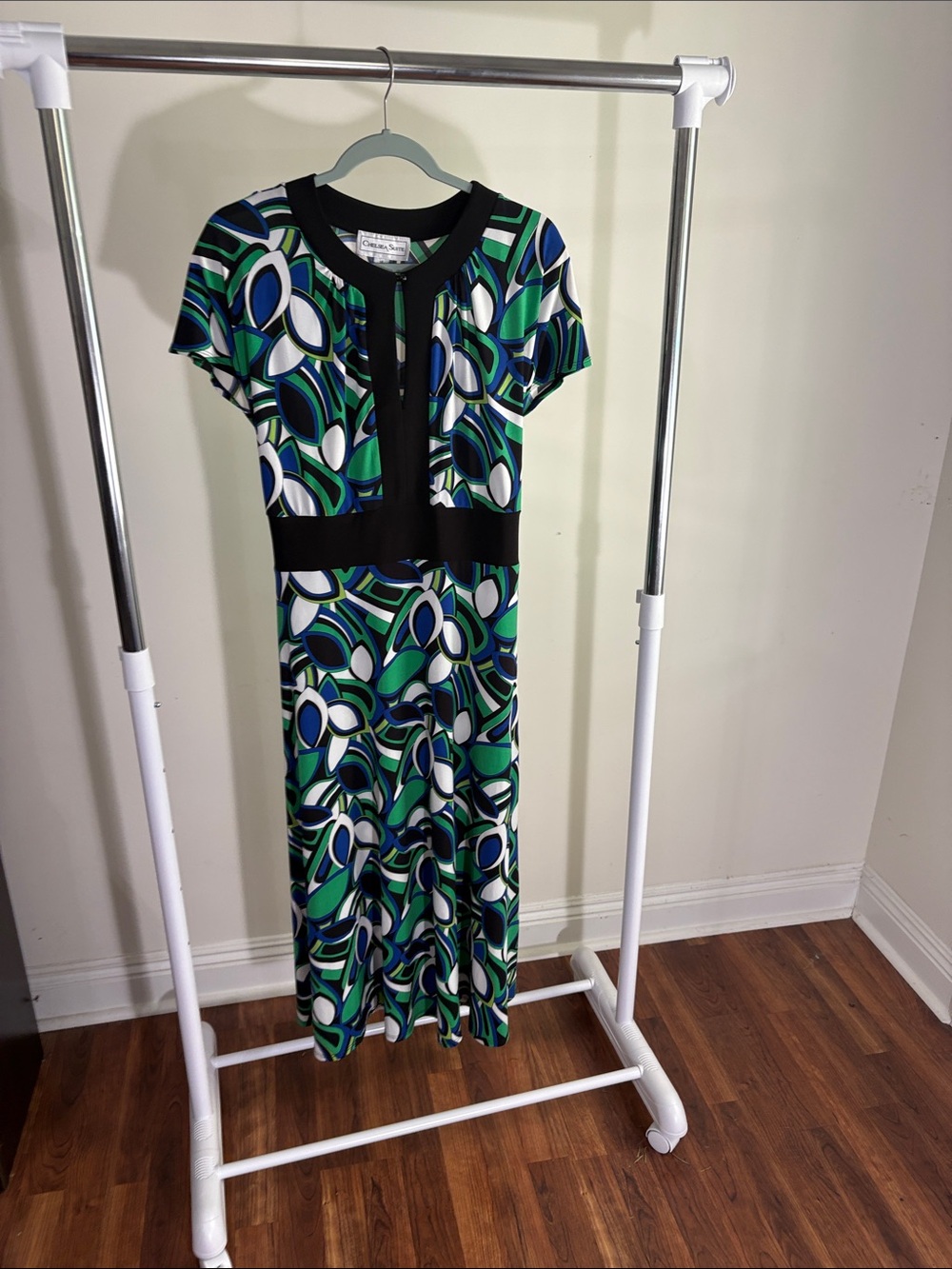Chelsea Suite Green and Blue Geometric Midi Dress